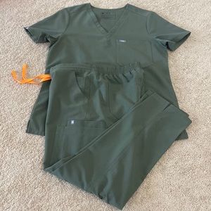 Womens figs color Moss